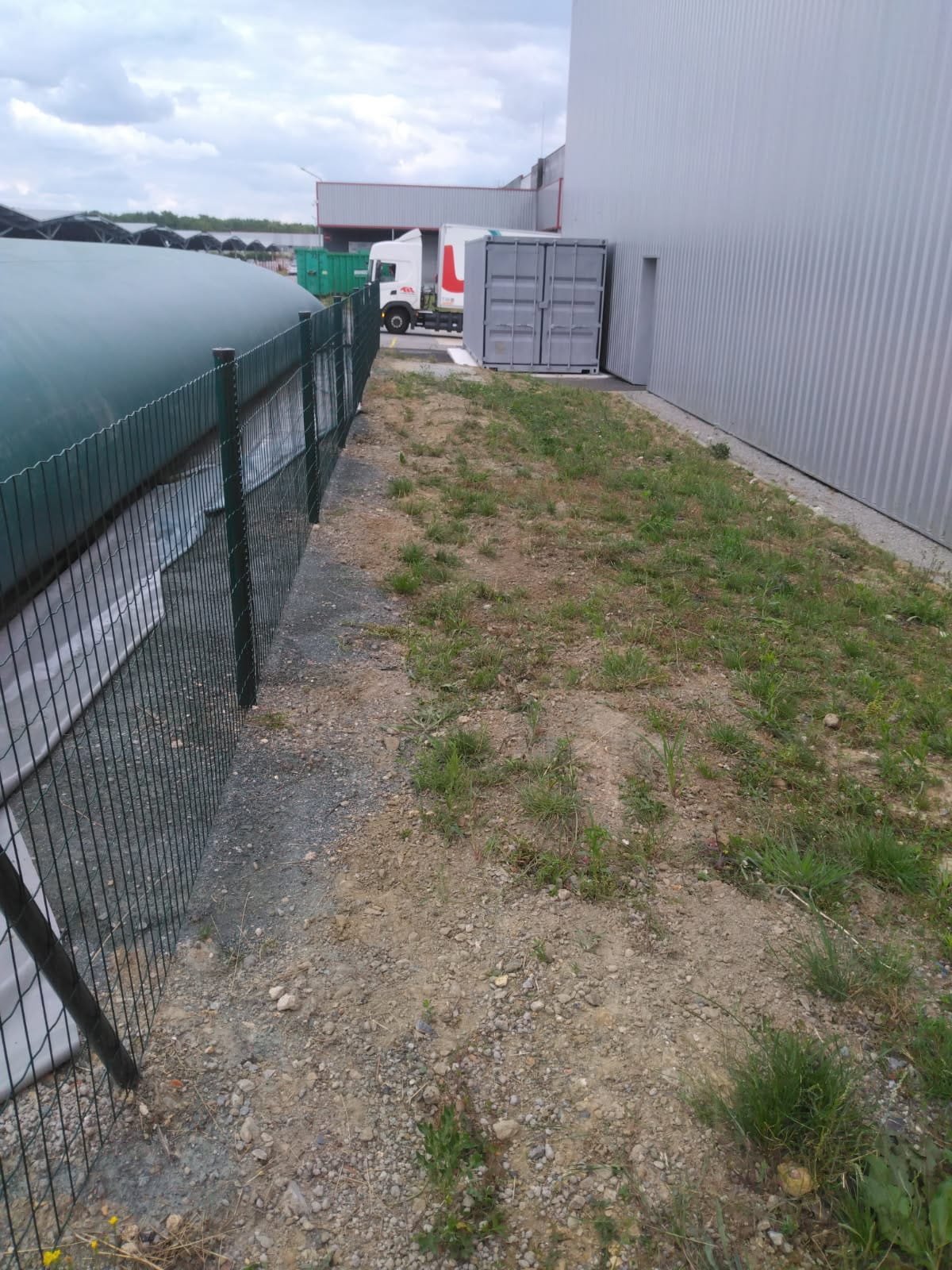 whatsapp image 2025 10 08 at 12.18.08 (1)